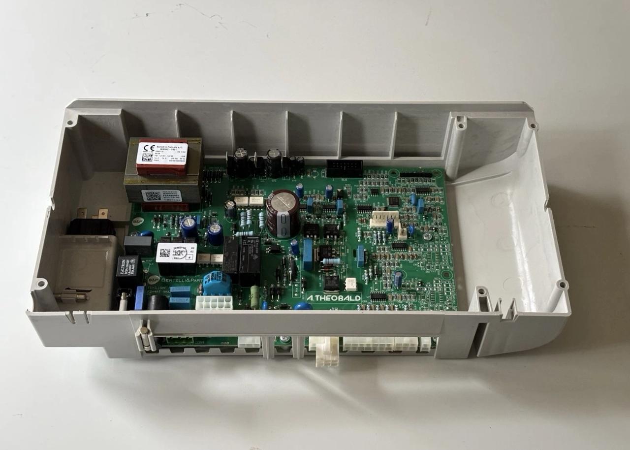 Boitier électronique / carte électronique FRISQUET F3AA40994 RAG 3