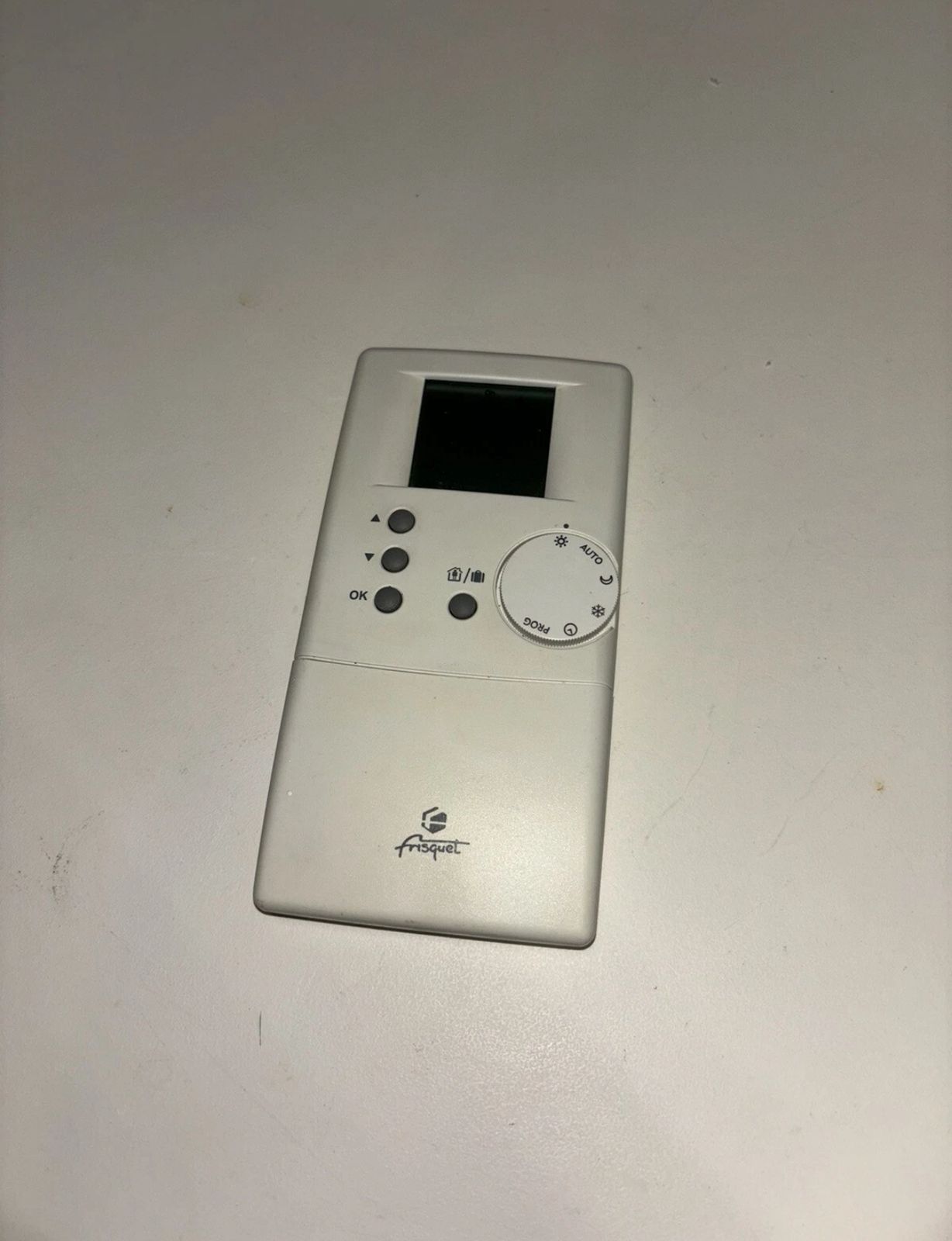Thermostat régulation radio satellite FRISQUET F3AA40528