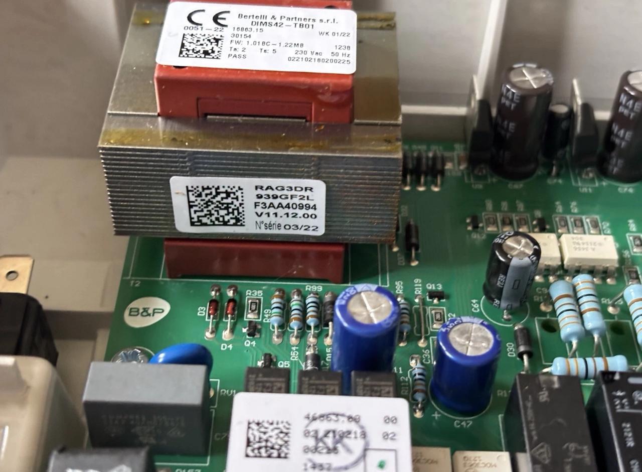 Boitier électronique / carte électronique FRISQUET F3AA40994 RAG 3