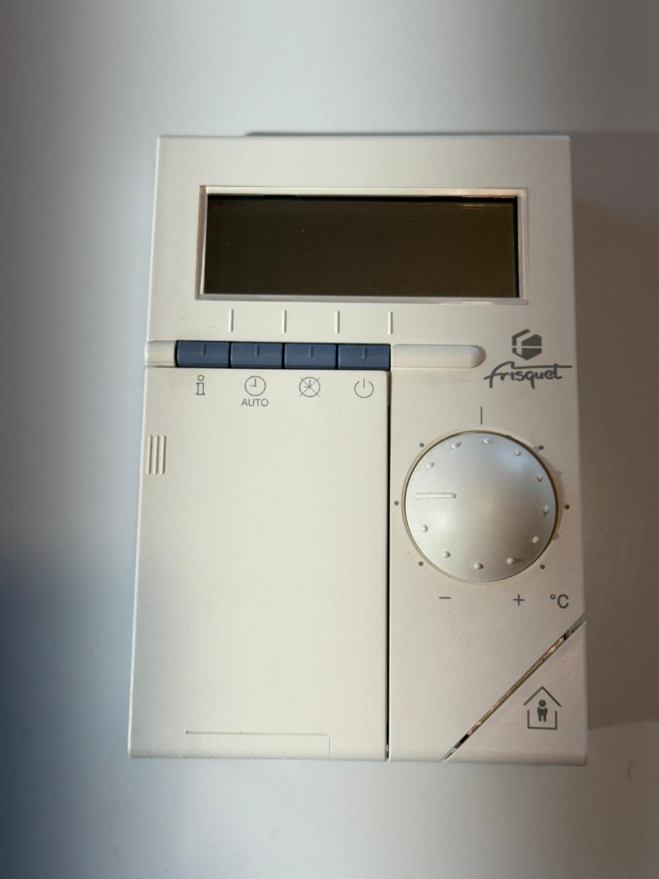 Satellite de régulation thermostat extérieur filaire Réf 440455 - OCCASION