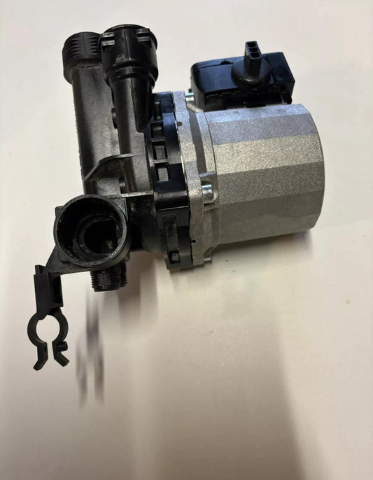 Circulateur moteur pompe d'occasion FRISQUET F3AA40512