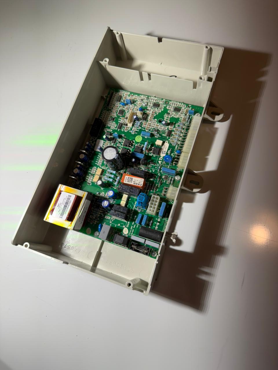 Boîtier électronique CD25/32/45 FRISQUET F3AA41169 - OCCASION