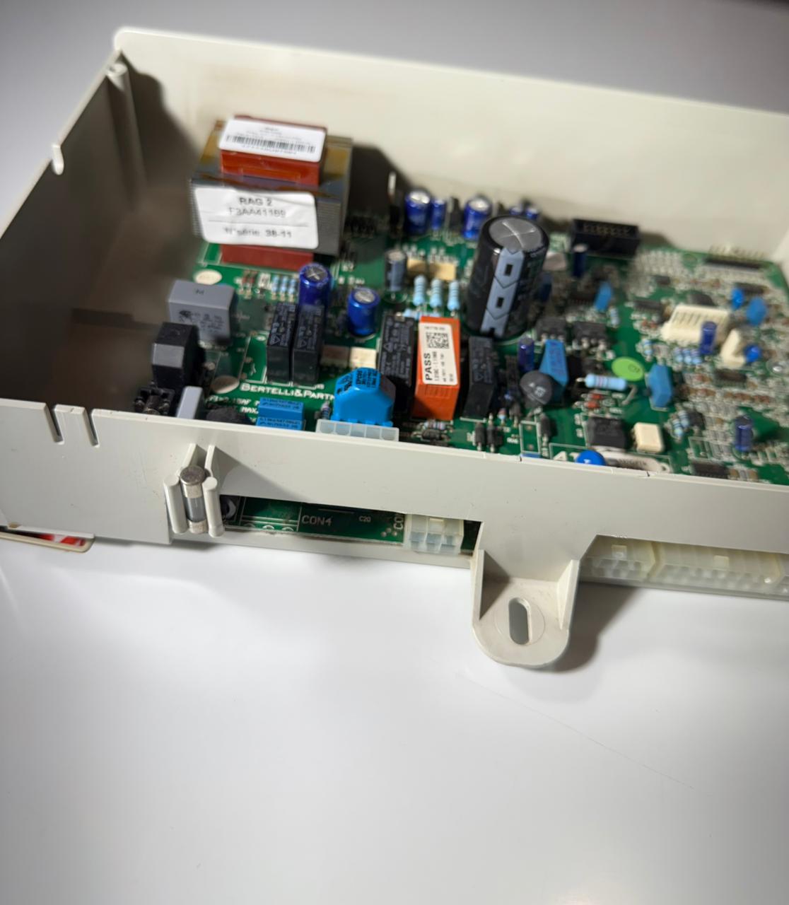 Boîtier électronique CD25/32/45 FRISQUET F3AA41169 - OCCASION