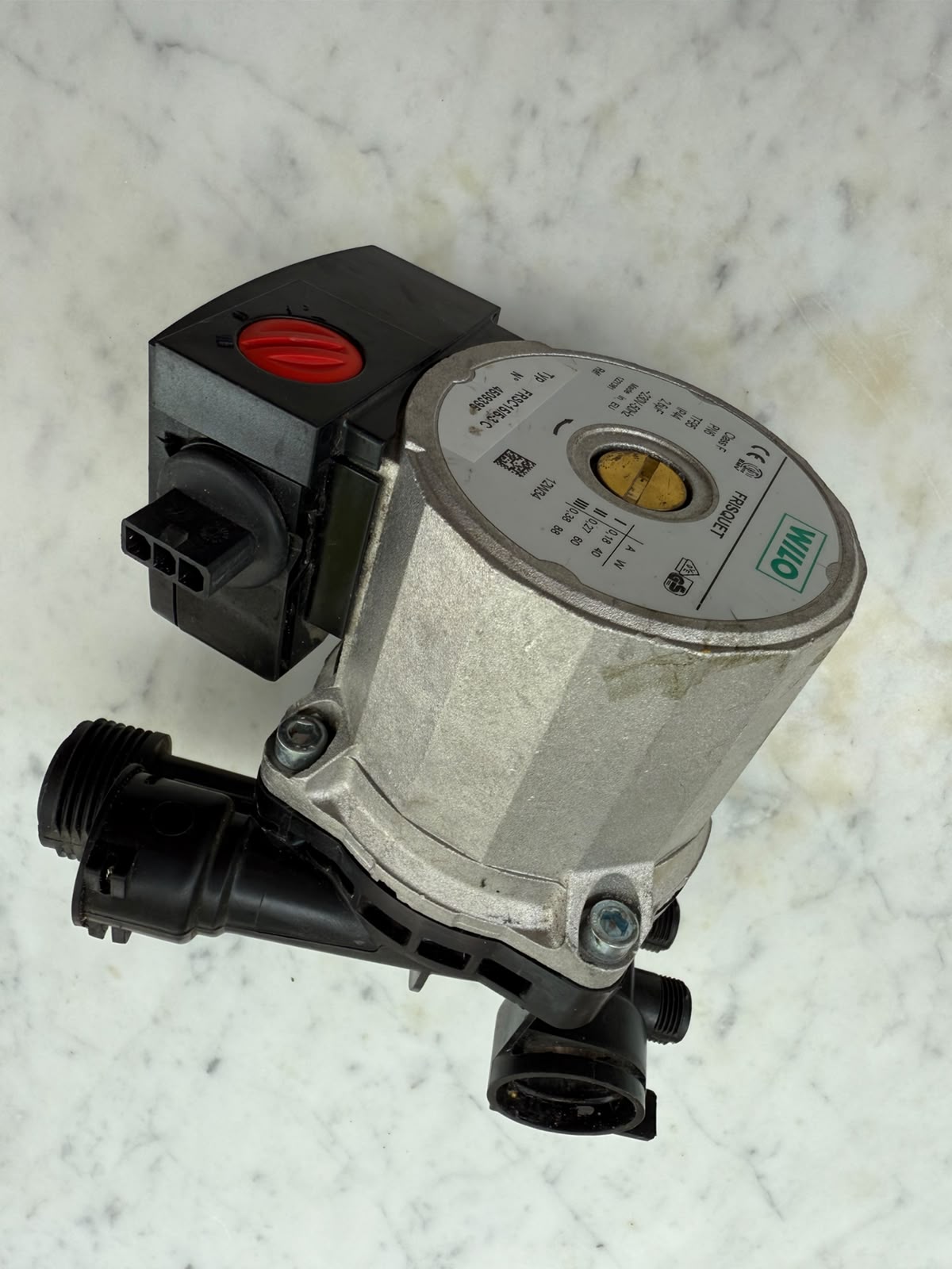 Pompa motore circolatore FRISQUET F3AA40512 usata