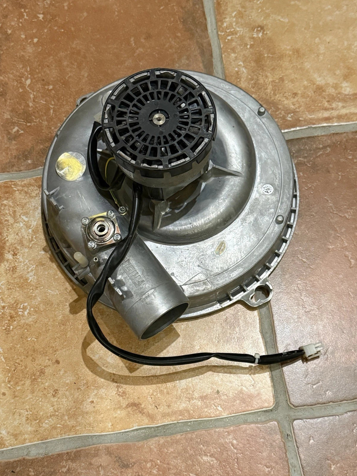 Motoventilateur FRISQUET F3AA40942 - OCCASION